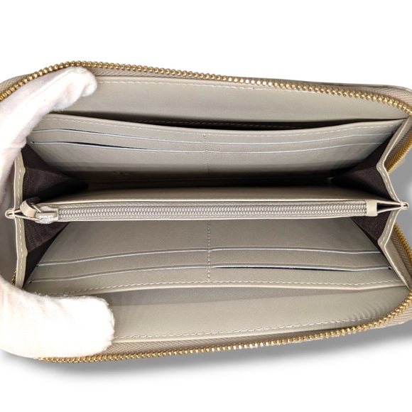 Sold - Picture 7 of 8